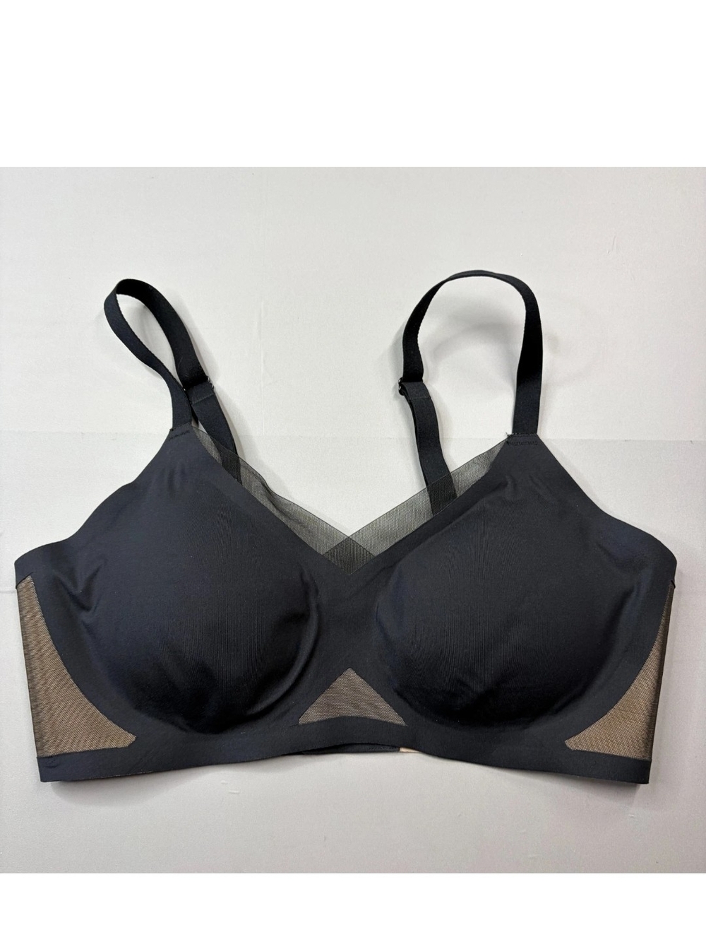 Honeylove CrossOver Bra Womens Size Medium Mesh Black / Nude Wireless Comfy Soft